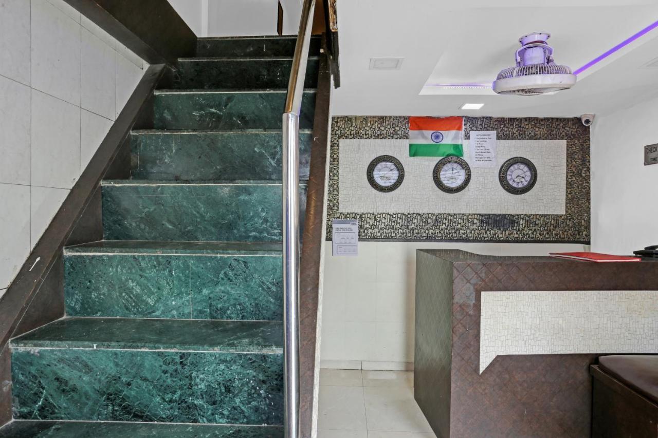 Oyo 84398 Maroshi Residency Bombaj Zewnętrze zdjęcie
